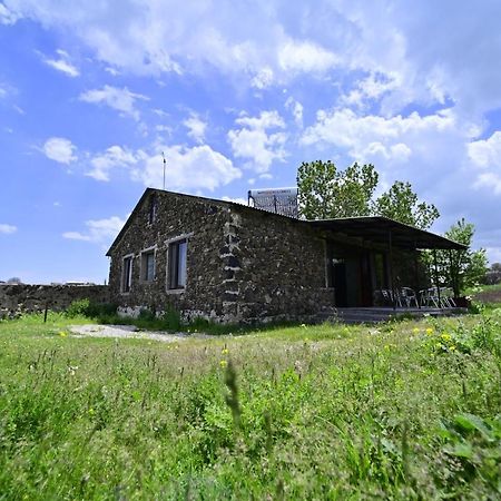 Sevan Tarsus Guesthouse Tsovazard ภายนอก รูปภาพ