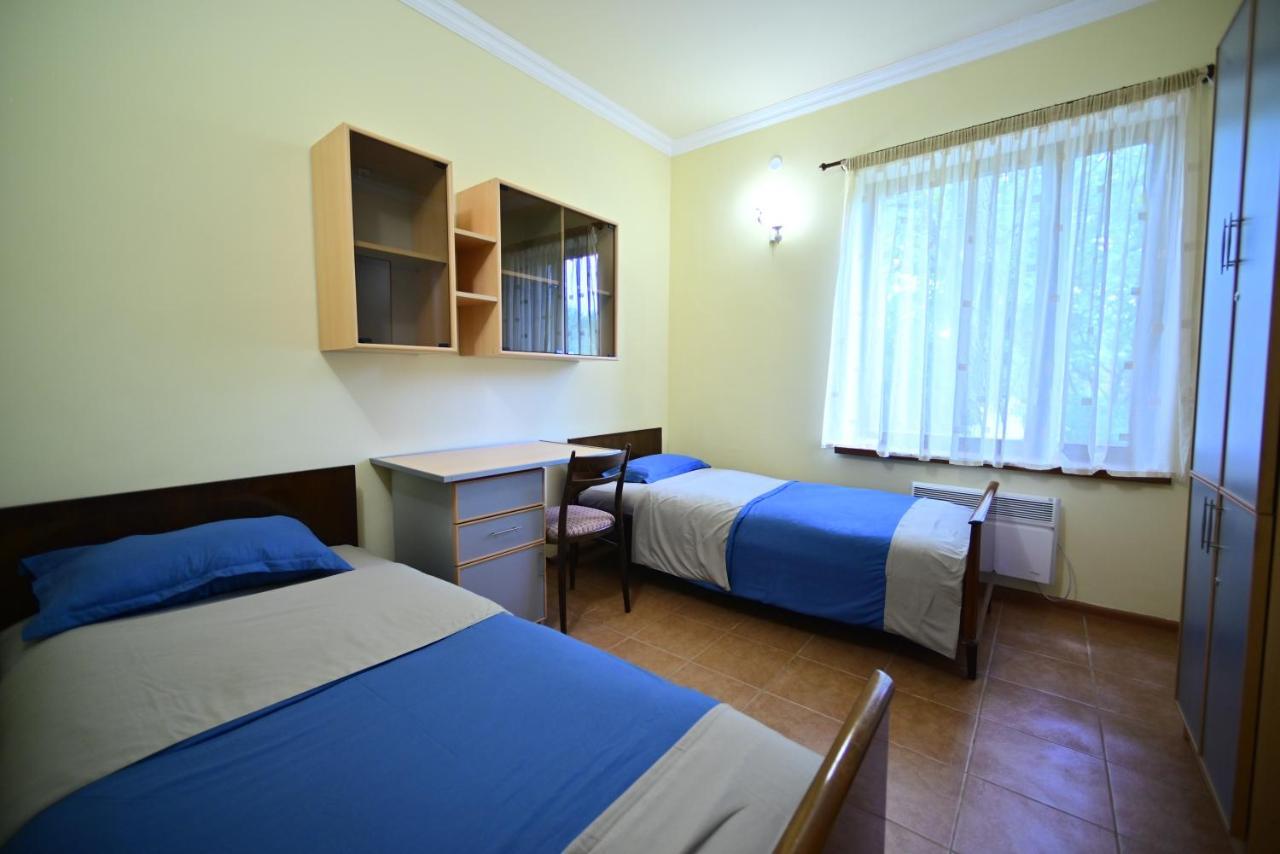 Sevan Tarsus Guesthouse Tsovazard ภายนอก รูปภาพ