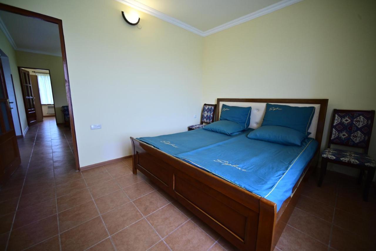 Sevan Tarsus Guesthouse Tsovazard ภายนอก รูปภาพ