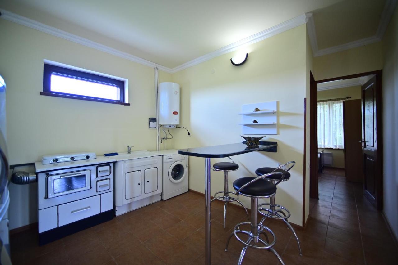 Sevan Tarsus Guesthouse Tsovazard ภายนอก รูปภาพ