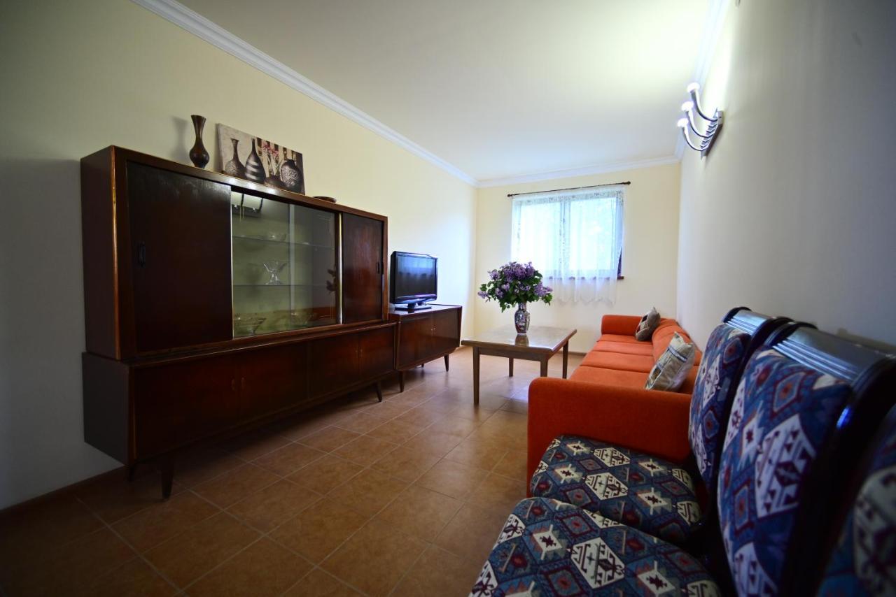 Sevan Tarsus Guesthouse Tsovazard ภายนอก รูปภาพ