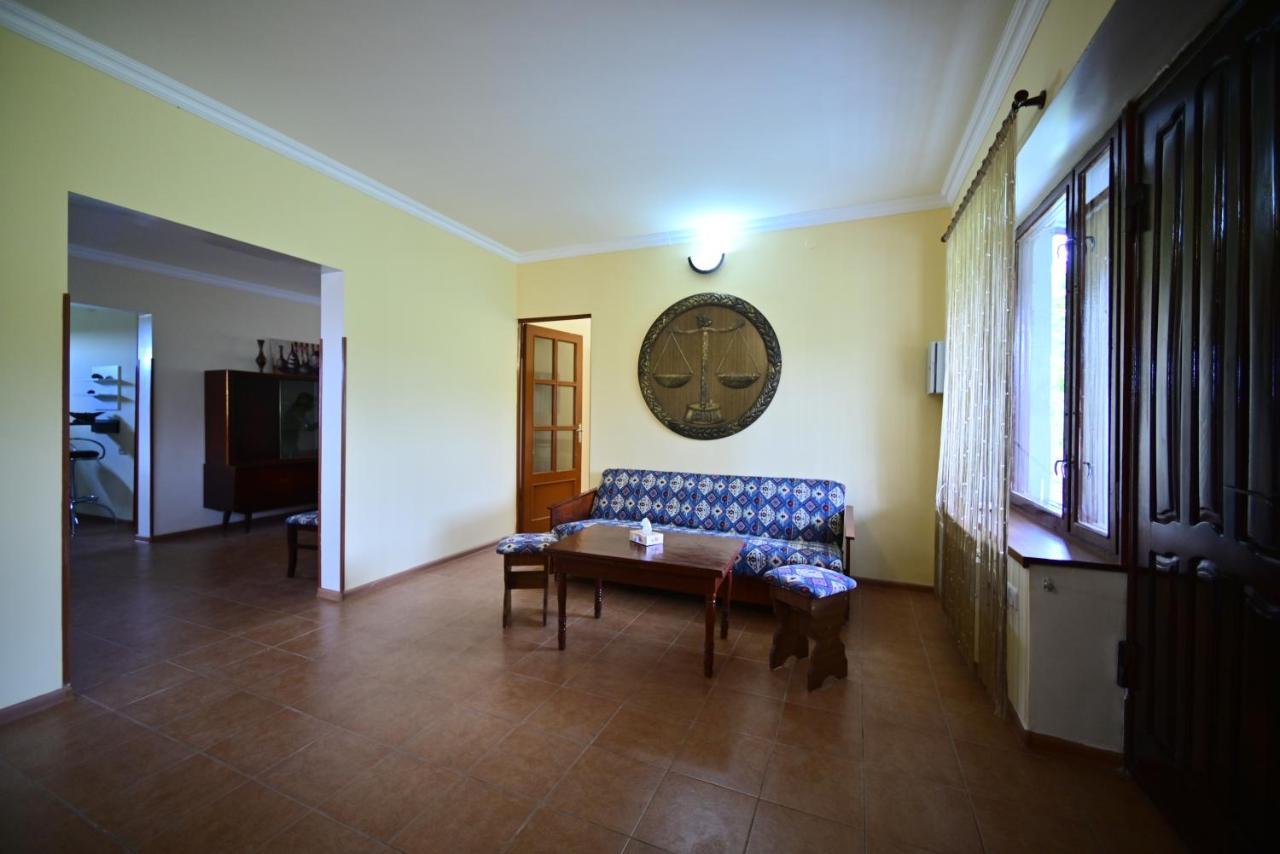Sevan Tarsus Guesthouse Tsovazard ภายนอก รูปภาพ